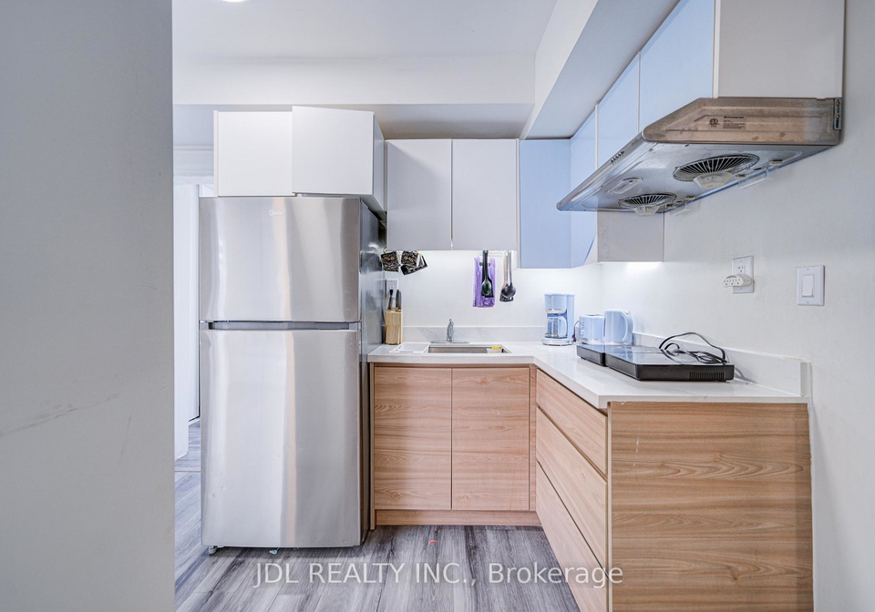 5-sorauren-avenue-toronto-ontario-w13035898