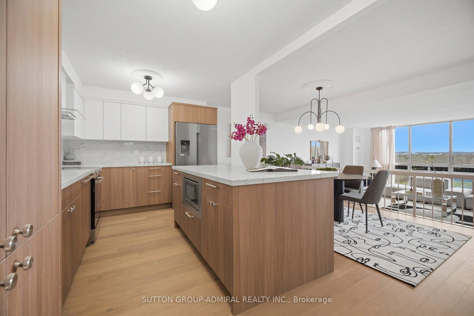 2185-marine-drive-oakville-ontario-w13036030