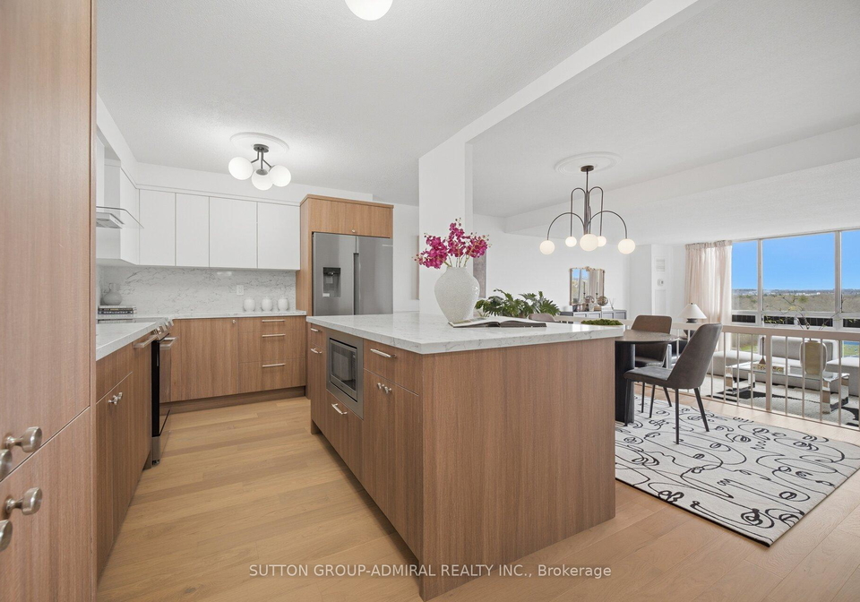 2185-marine-drive-oakville-ontario-w13036030