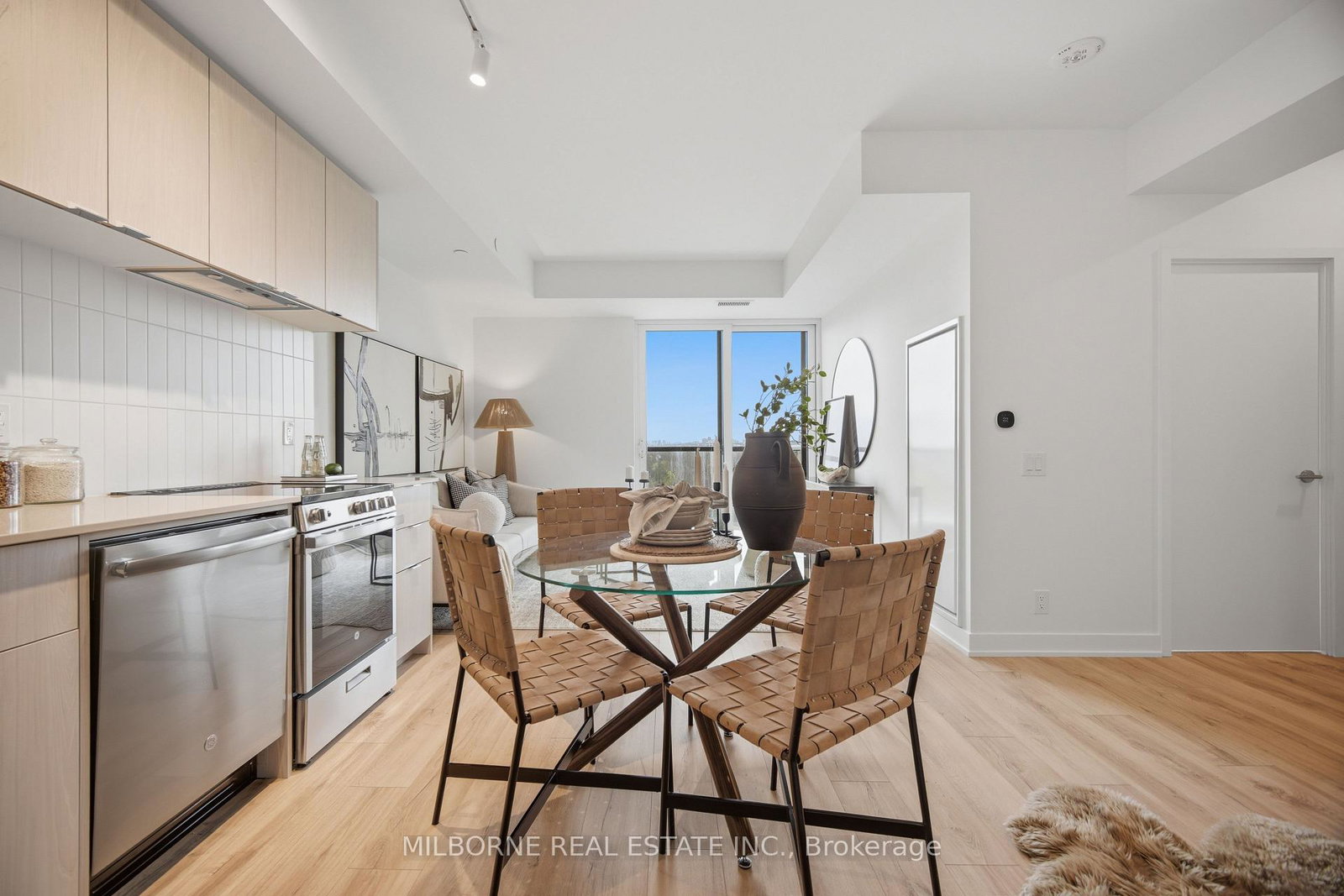 1660-bloor-street-w-toronto-ontario-w13036044