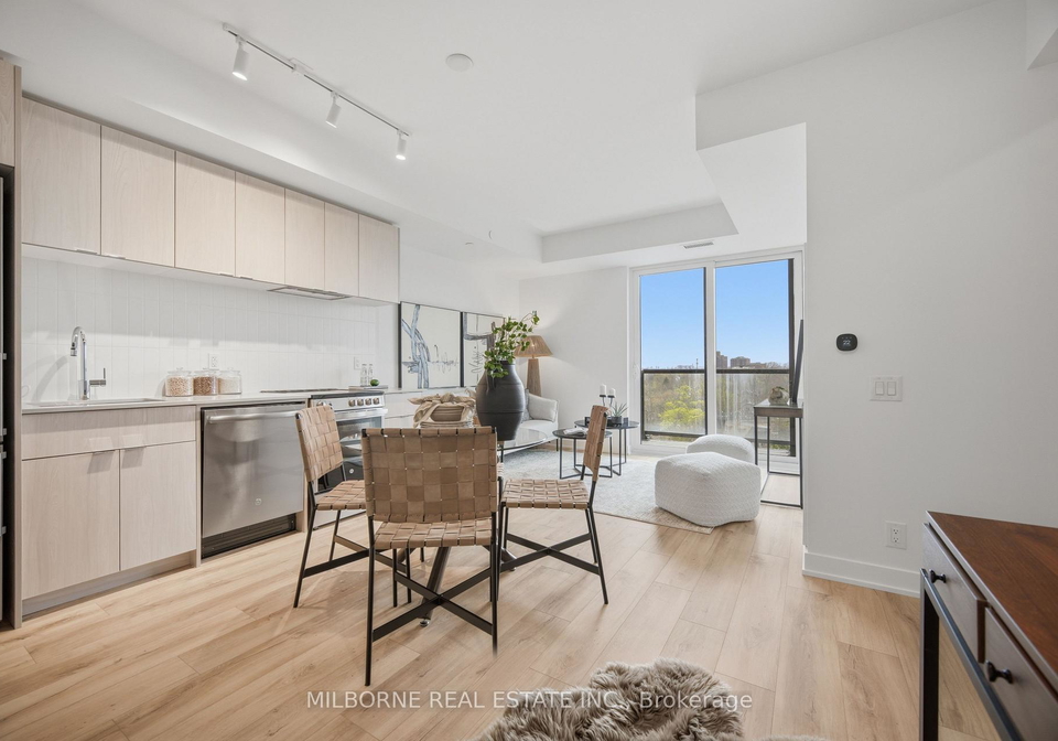 1660-bloor-street-w-toronto-ontario-w13036044