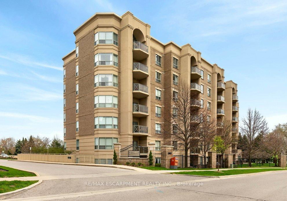 2085-amherst-heights-drive-burlington-ontario-w13036050