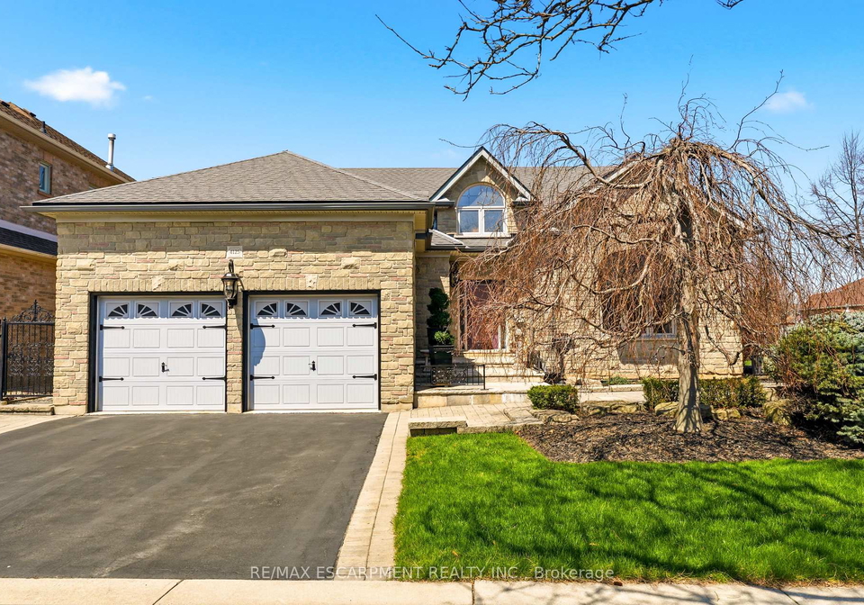 4125-montrose-crescent-burlington-ontario-w13036186
