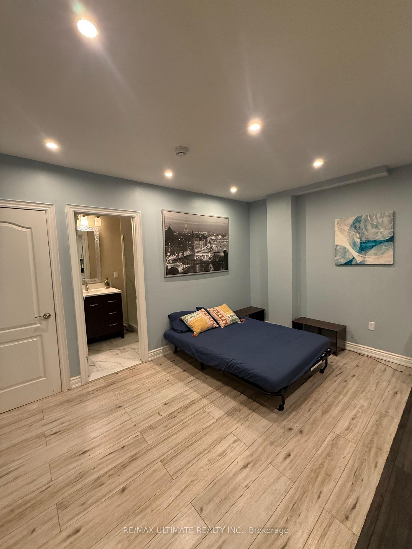 1166-glengrove-avenue-w-north-york-ontario-w13036210