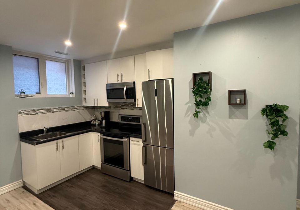 1166-glengrove-avenue-w-north-york-ontario-w13036210