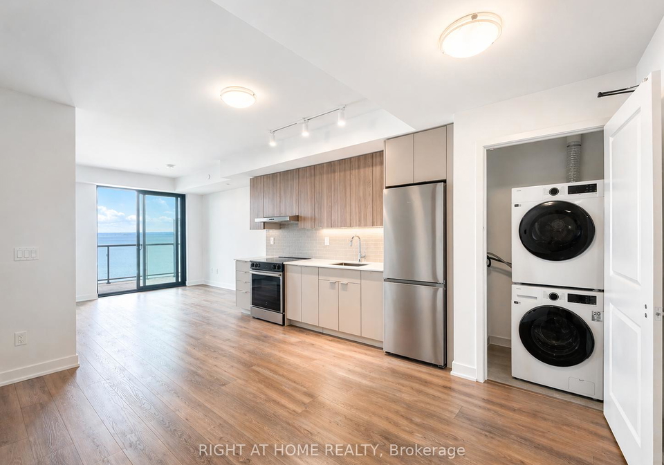 2075-lakeshore-road-burlington-ontario-w13036244