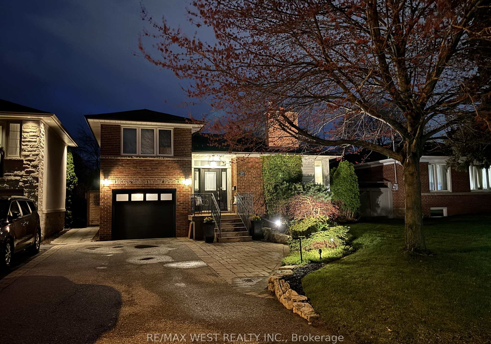 17-saybrook-avenue-etobicoke-ontario-w13036282