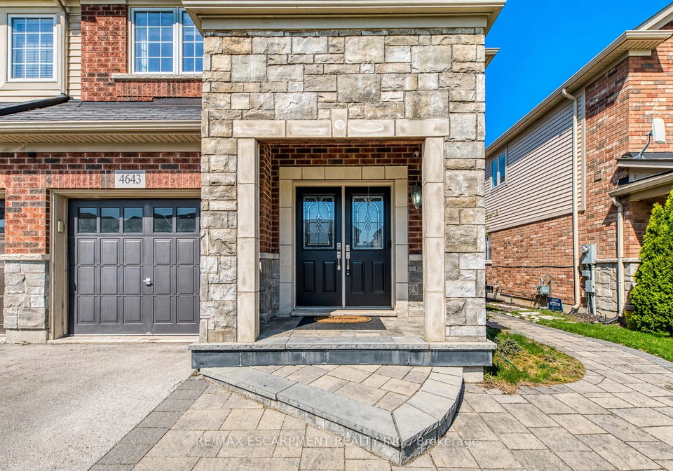 4643-thomas-alton-boulevard-burlington-ontario-w13036364