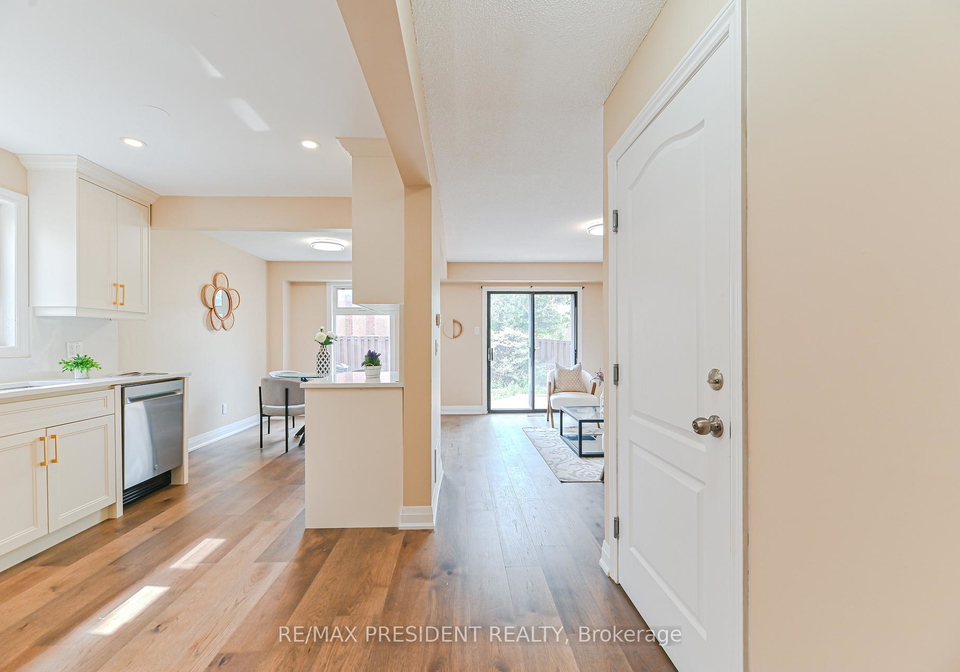 4-lawnview-court-brampton-ontario-w13036568