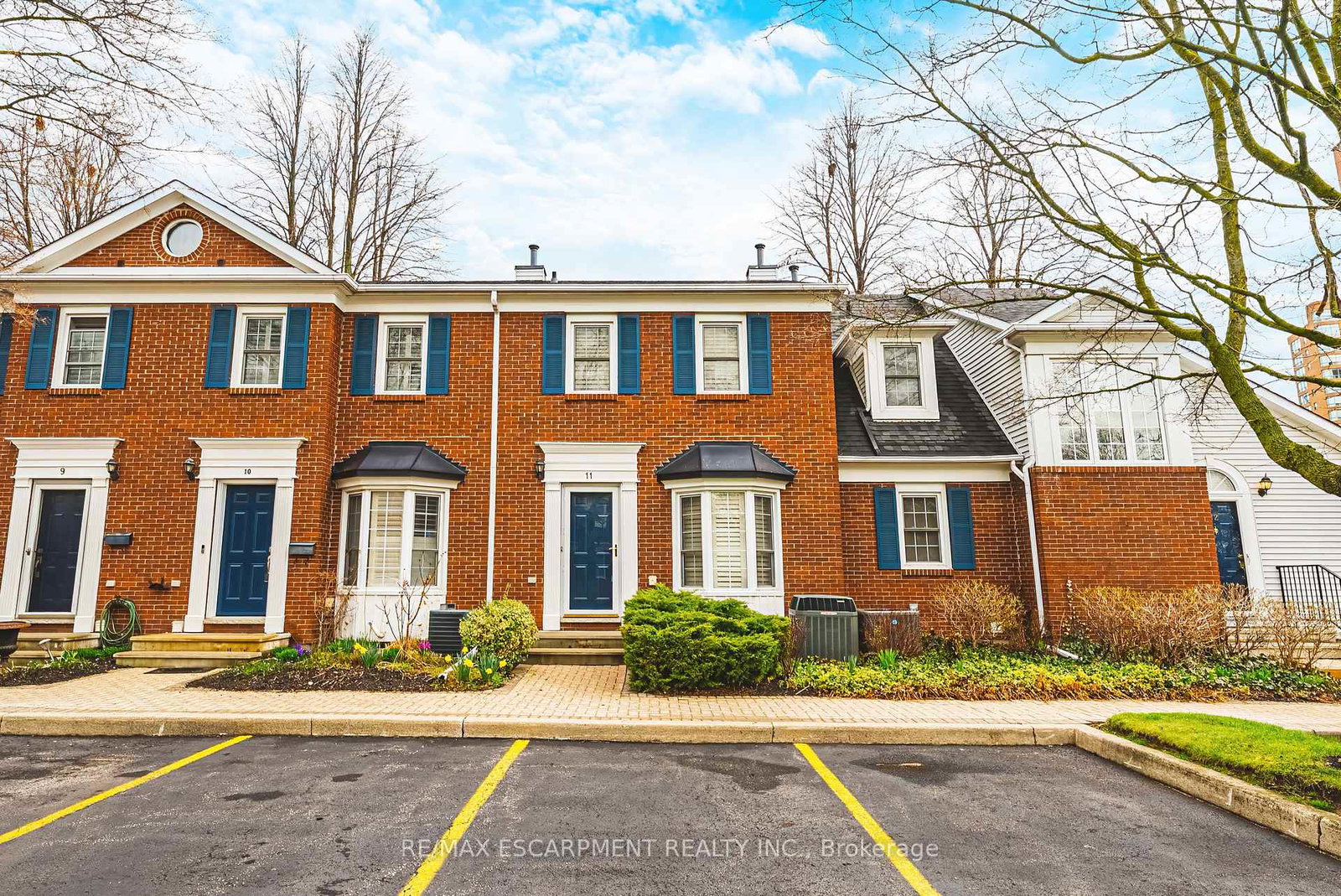 1275-maple-crossing-boulevard-burlington-ontario-w13036654