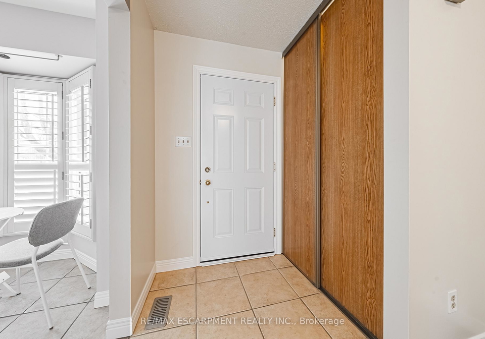1275-maple-crossing-boulevard-burlington-ontario-w13036654