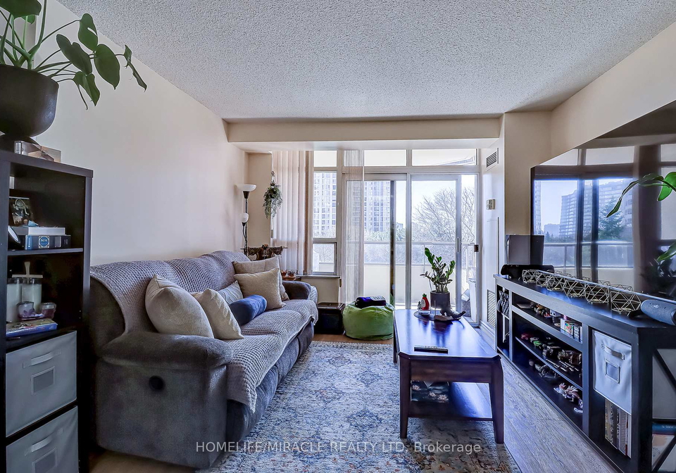35-kingsbridge-garden-circle-mississauga-ontario-w13036688
