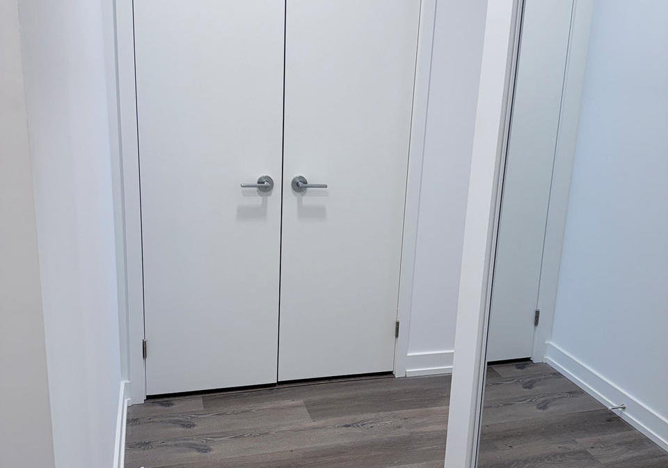 395-square-one-drive-mississauga-ontario-w13036698