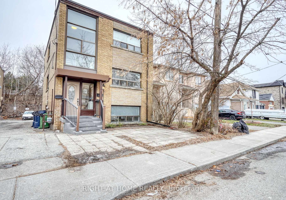 101-sixteenth-street-etobicoke-ontario-w13036836