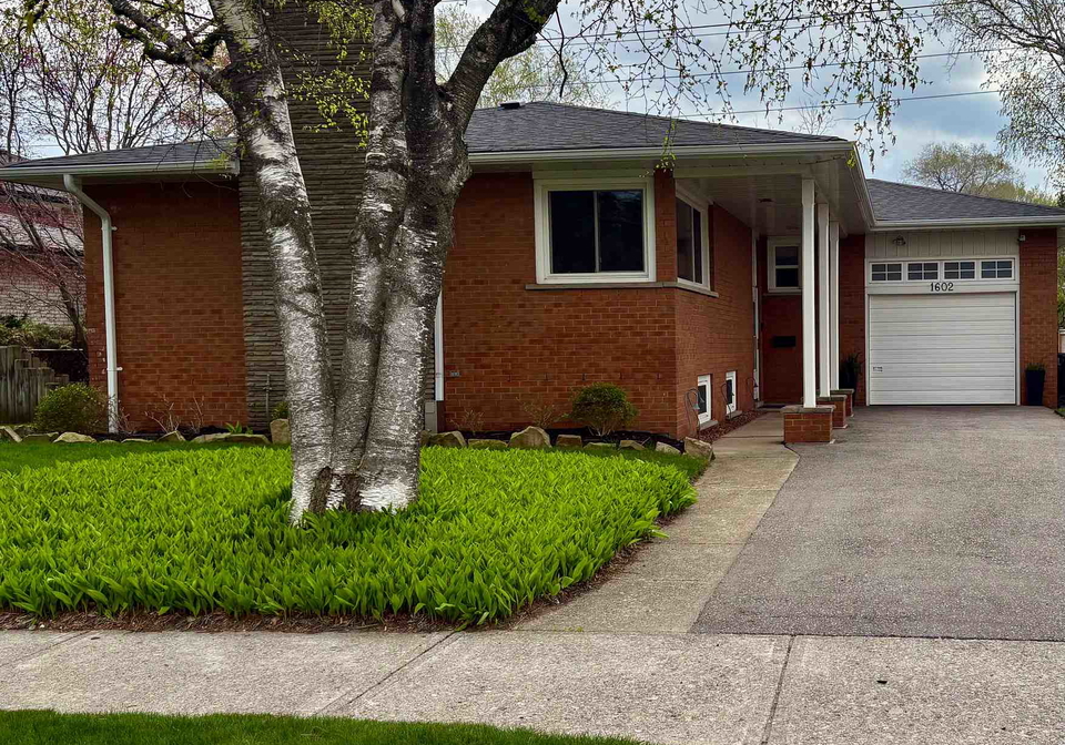 1602-carletta-drive-mississauga-ontario-w13036926