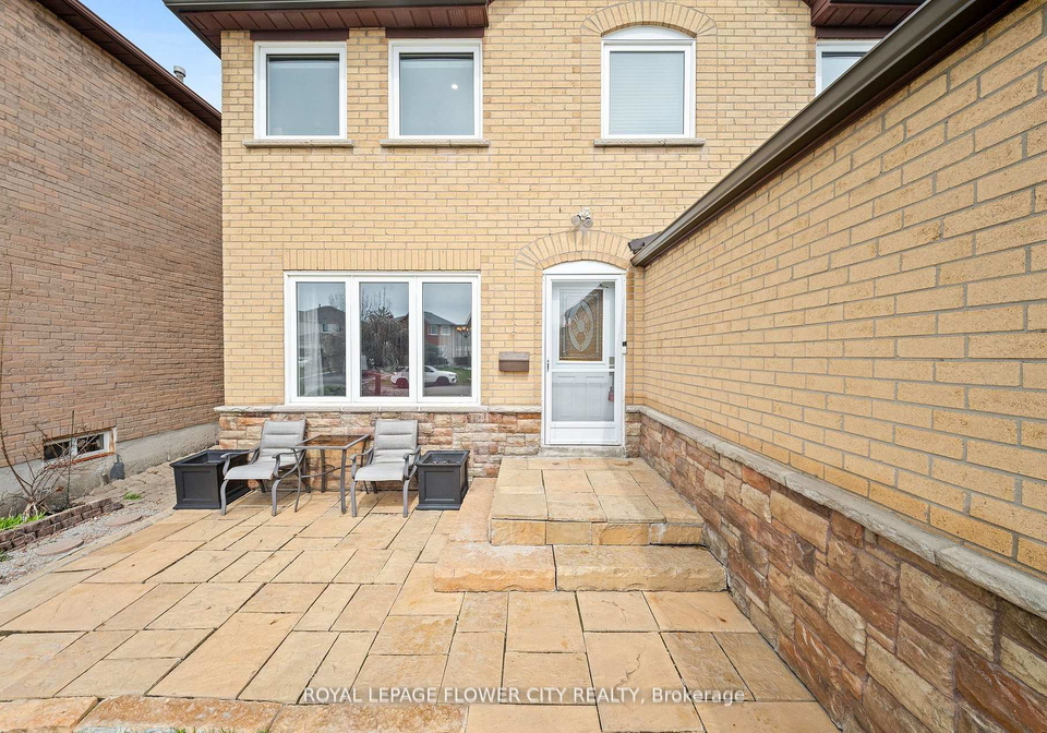 60-newgreen-crescent-brampton-ontario-w13036940