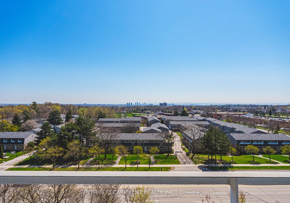 2055-upper-middle-road-burlington-ontario-w13037214