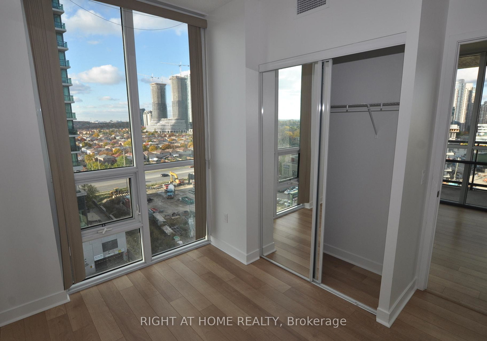 3975-grand-park-drive-mississauga-ontario-w13037312