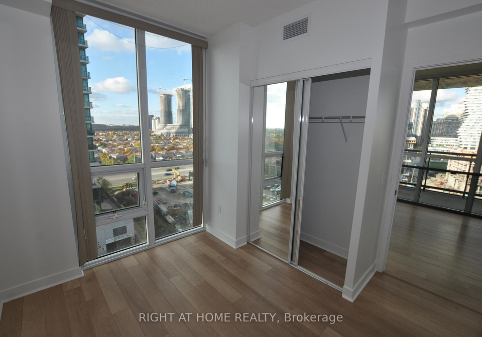 3975-grand-park-drive-mississauga-ontario-w13037312