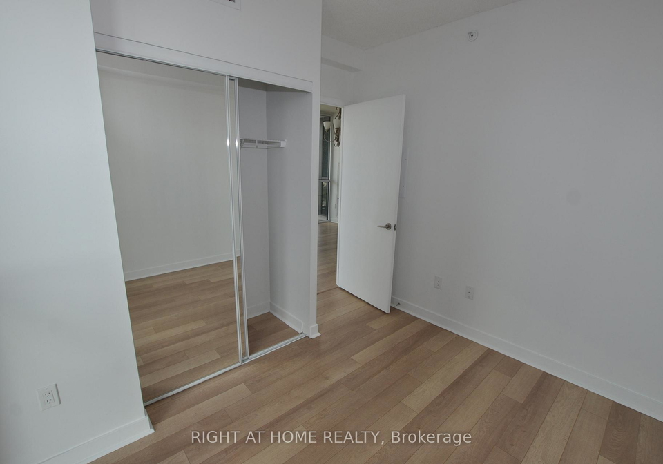 3975-grand-park-drive-mississauga-ontario-w13037312