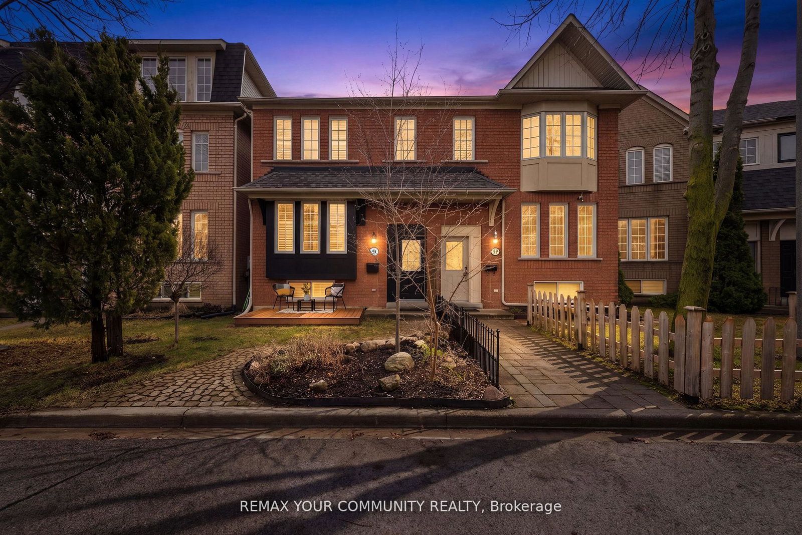9-cannes-circle-toronto-ontario-w13037478