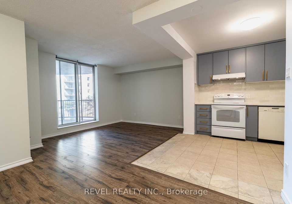 3559-eglinton-avenue-north-york-ontario-w13037494