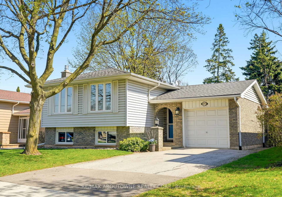 671-woodview-road-burlington-ontario-w13037524