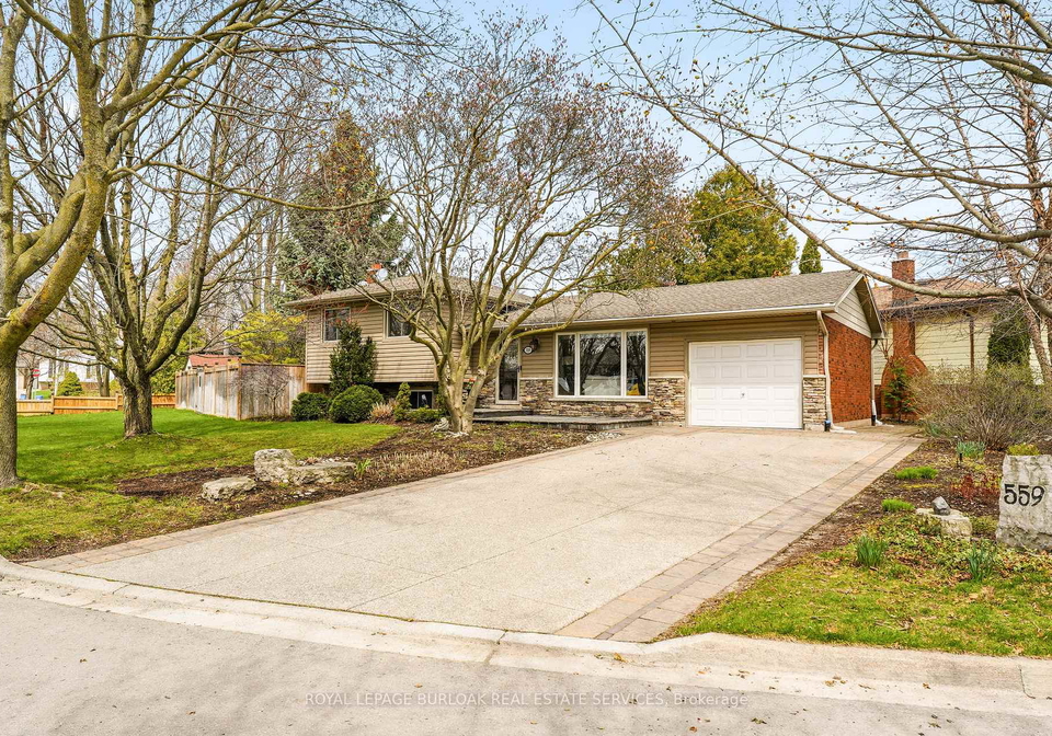 559-rexway-court-burlington-ontario-w13037656