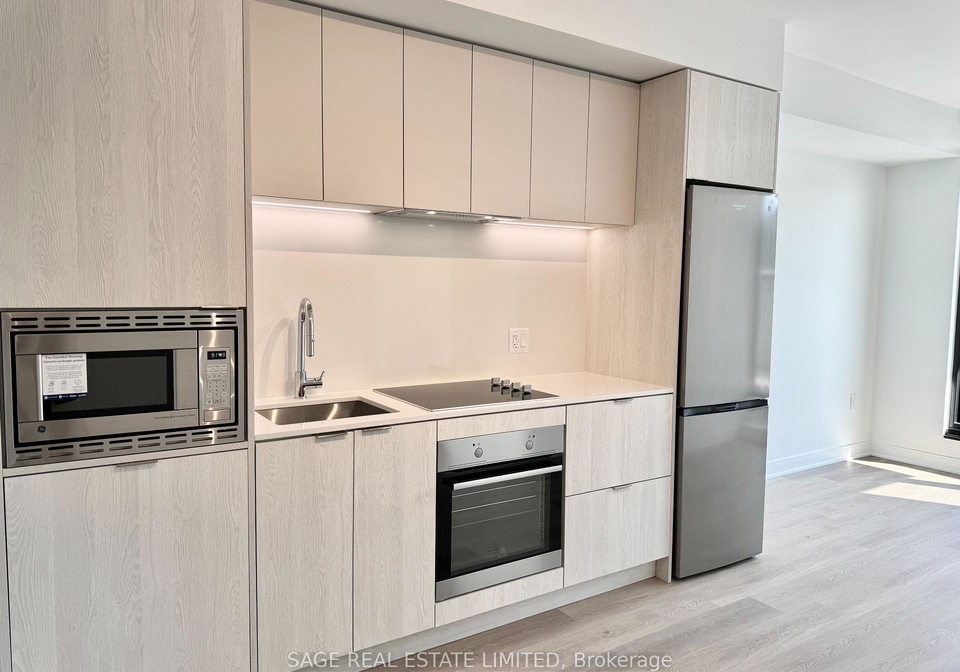 86-dundas-street-e-mississauga-ontario-w13037692