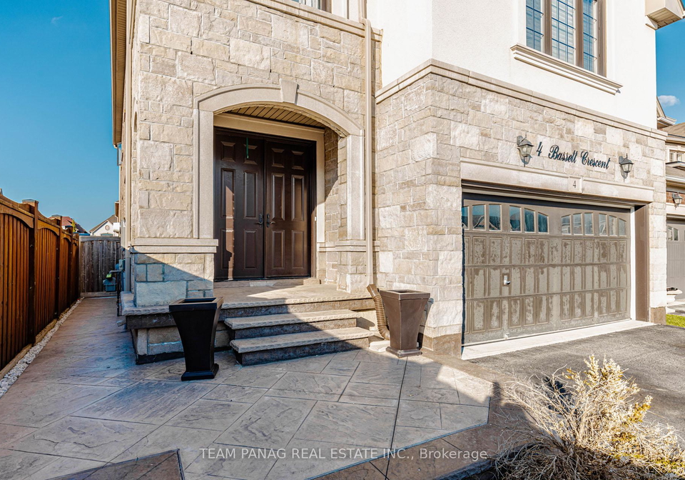 4-bassett-crescent-brampton-ontario-w13037974