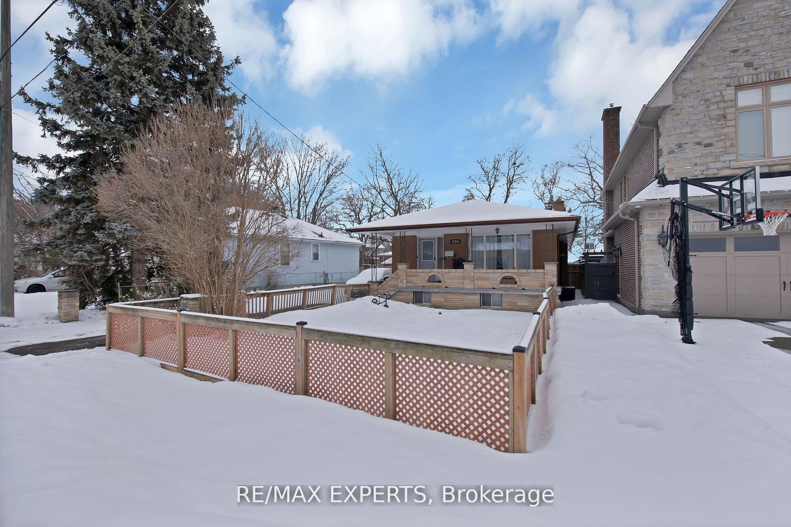 934-beechwood-avenue-mississauga-ontario-w13037996