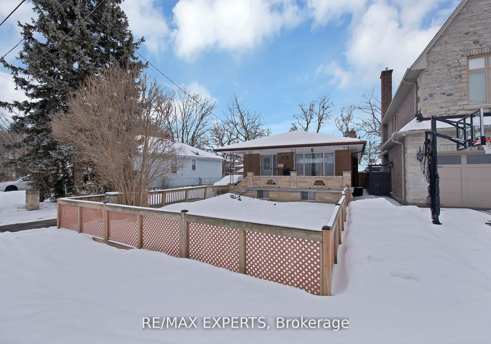 934-beechwood-avenue-mississauga-ontario-w13037996