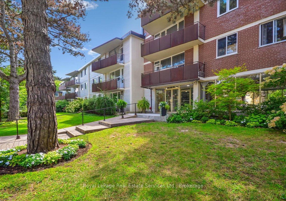 100-coe-hill-drive-toronto-ontario-w13038286