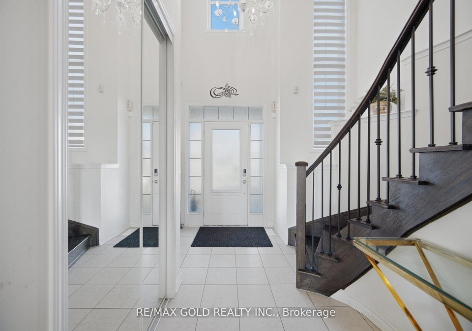 38-leadenhall-road-brampton-ontario-w13038330