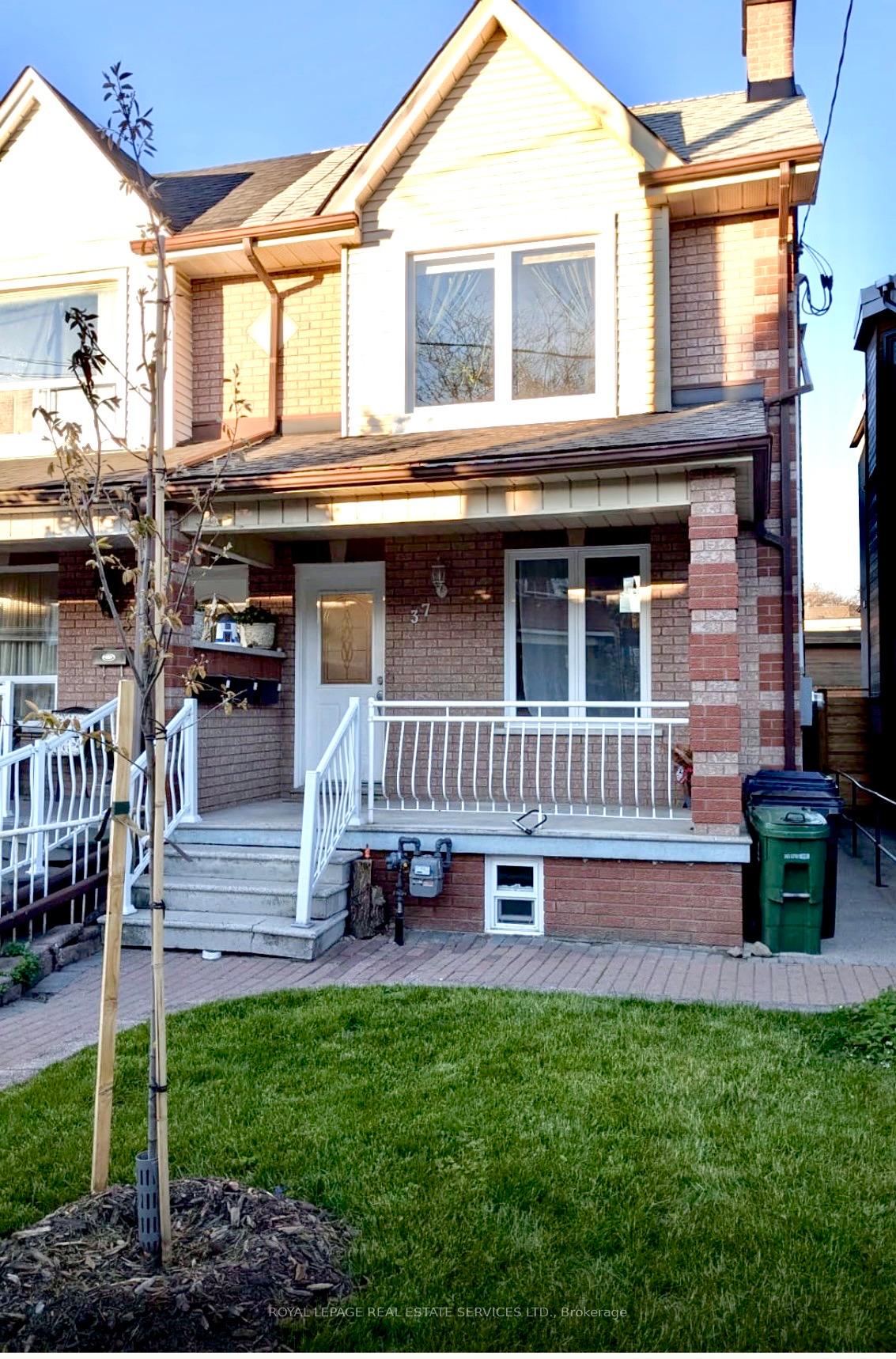 37-gillespie-avenue-toronto-ontario-w13038430