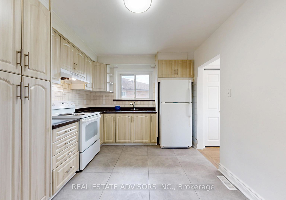 54-laskay-crescent-york-ontario-w13038618