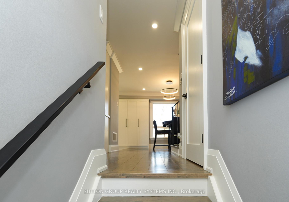 70-courtleigh-square-brampton-ontario-w13038882