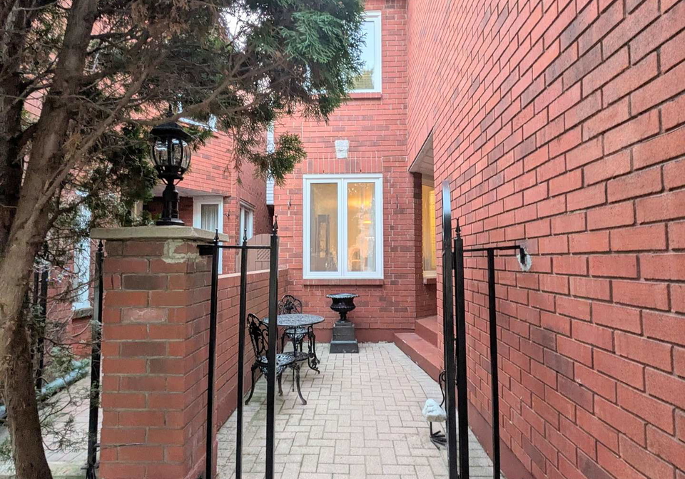 2096-blacksmith-lane-oakville-ontario-w13039020
