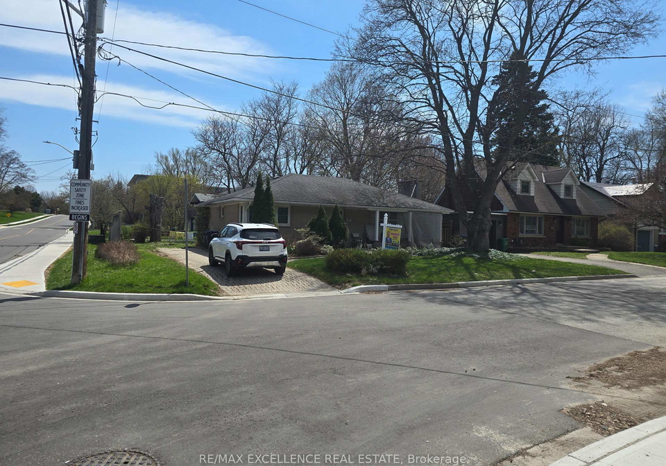 17-armstrong-street-brampton-ontario-w13039044