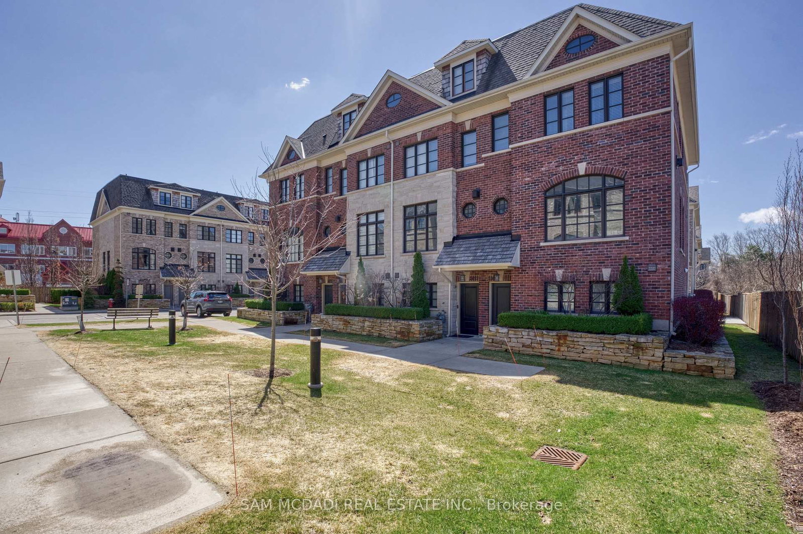 2029-queensborough-gate-mississauga-ontario-w13039116