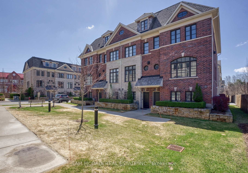 2029-queensborough-gate-mississauga-ontario-w13039116