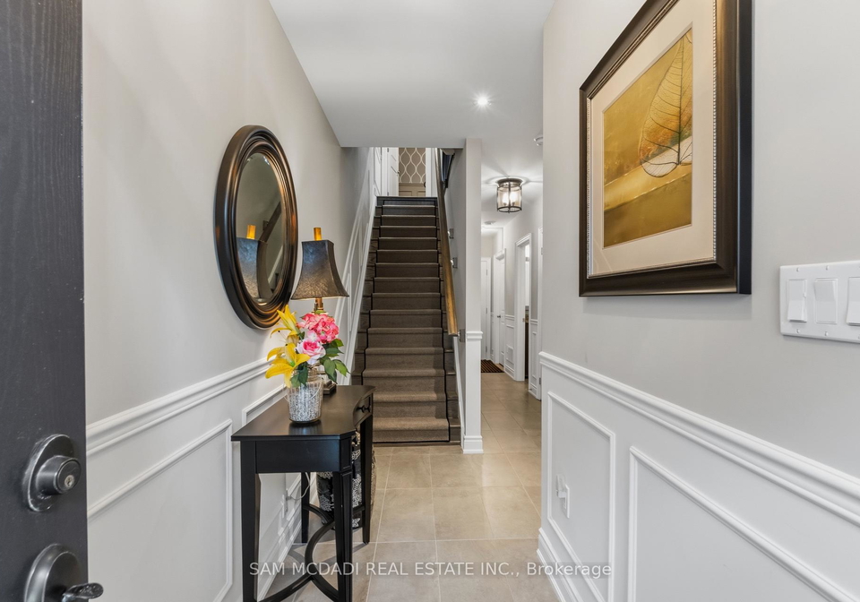 2029-queensborough-gate-mississauga-ontario-w13039116