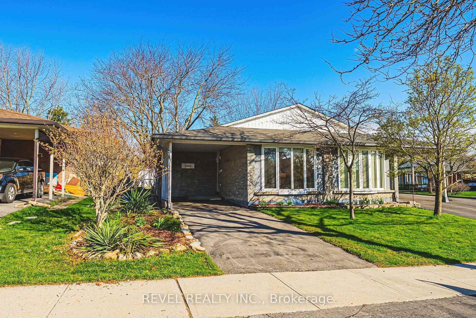 2360-greenbank-trail-burlington-ontario-w13039118