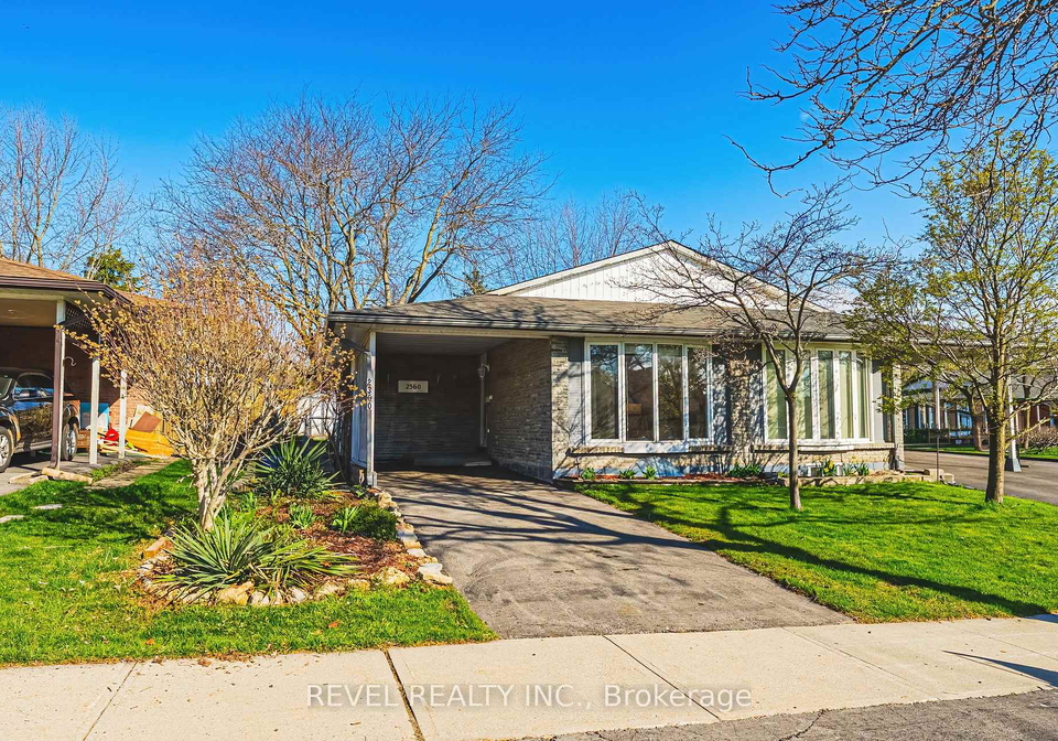 2360-greenbank-trail-burlington-ontario-w13039118