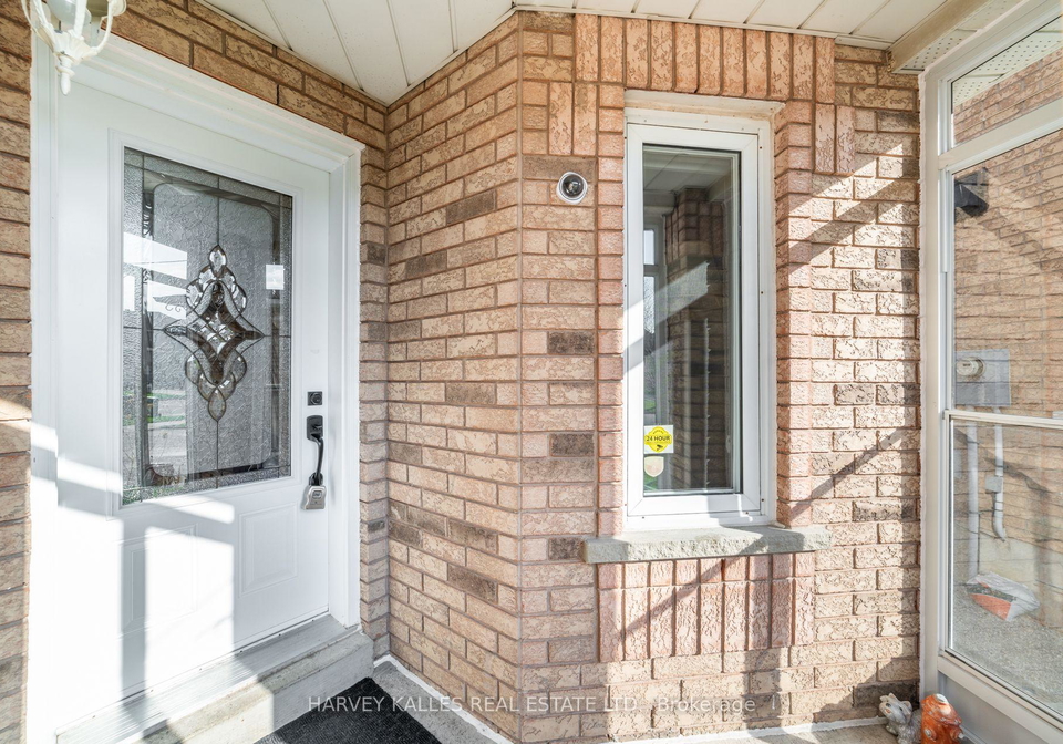 542-leatherleaf-drive-mississauga-ontario-w13039790