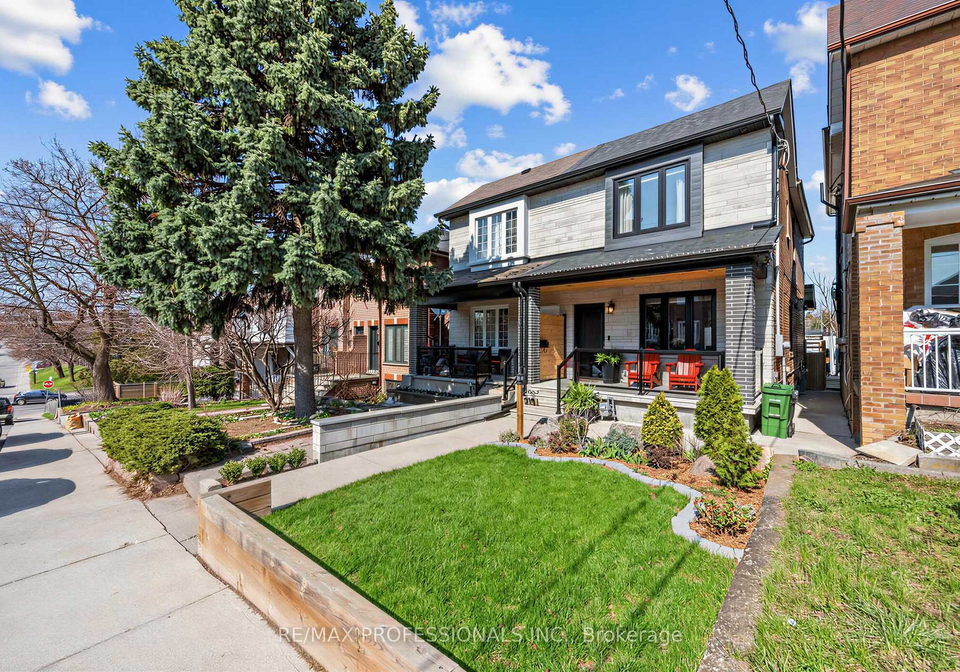 215-gilbert-avenue-toronto-ontario-w13040084