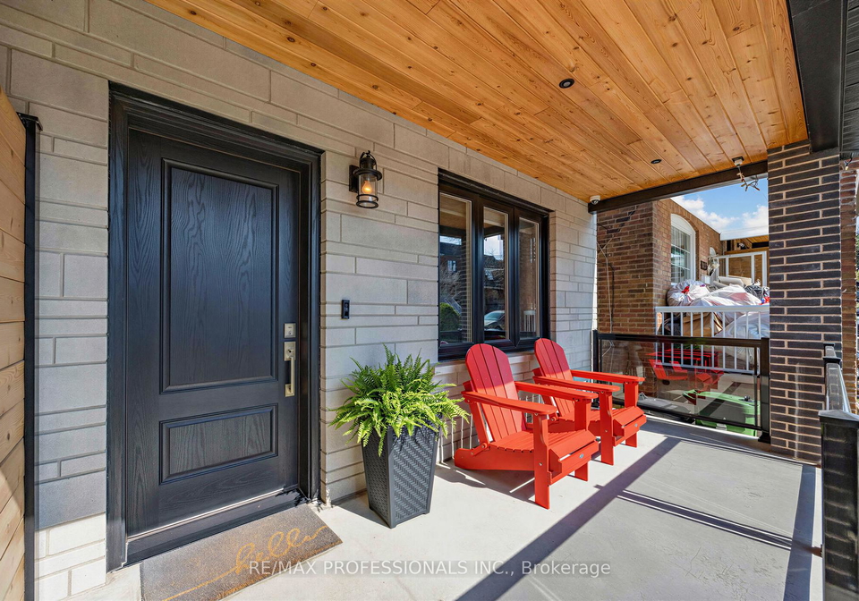 215-gilbert-avenue-toronto-ontario-w13040084