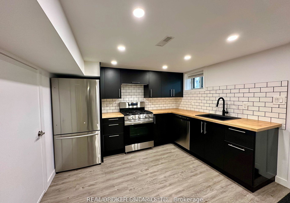 66-whitburn-crescent-york-ontario-w13040180