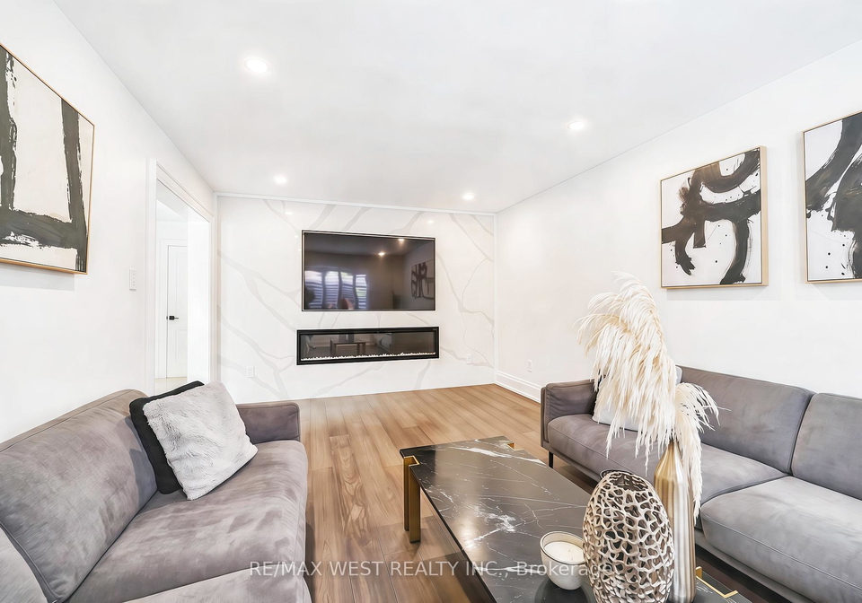108-poplar-heights-drive-etobicoke-ontario-w13040250