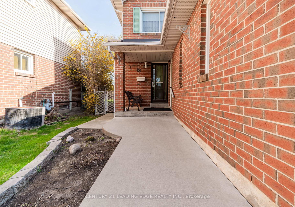 18-luminous-court-brampton-ontario-w13040284